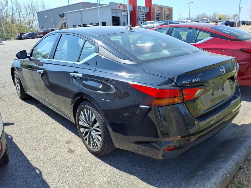 Certified 2025 Nissan Altima 2.5 SV FWD image 4