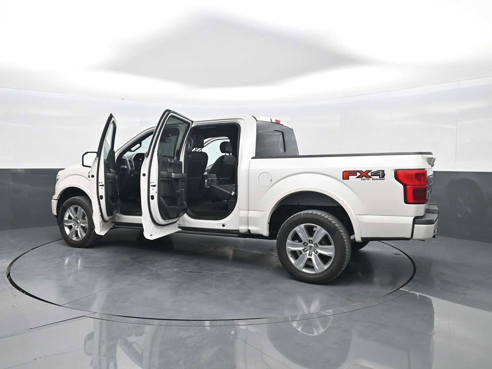 Used 2018 Ford F150 Platinum w/ Equipment Group 701A Luxury AWD/4WD image 43