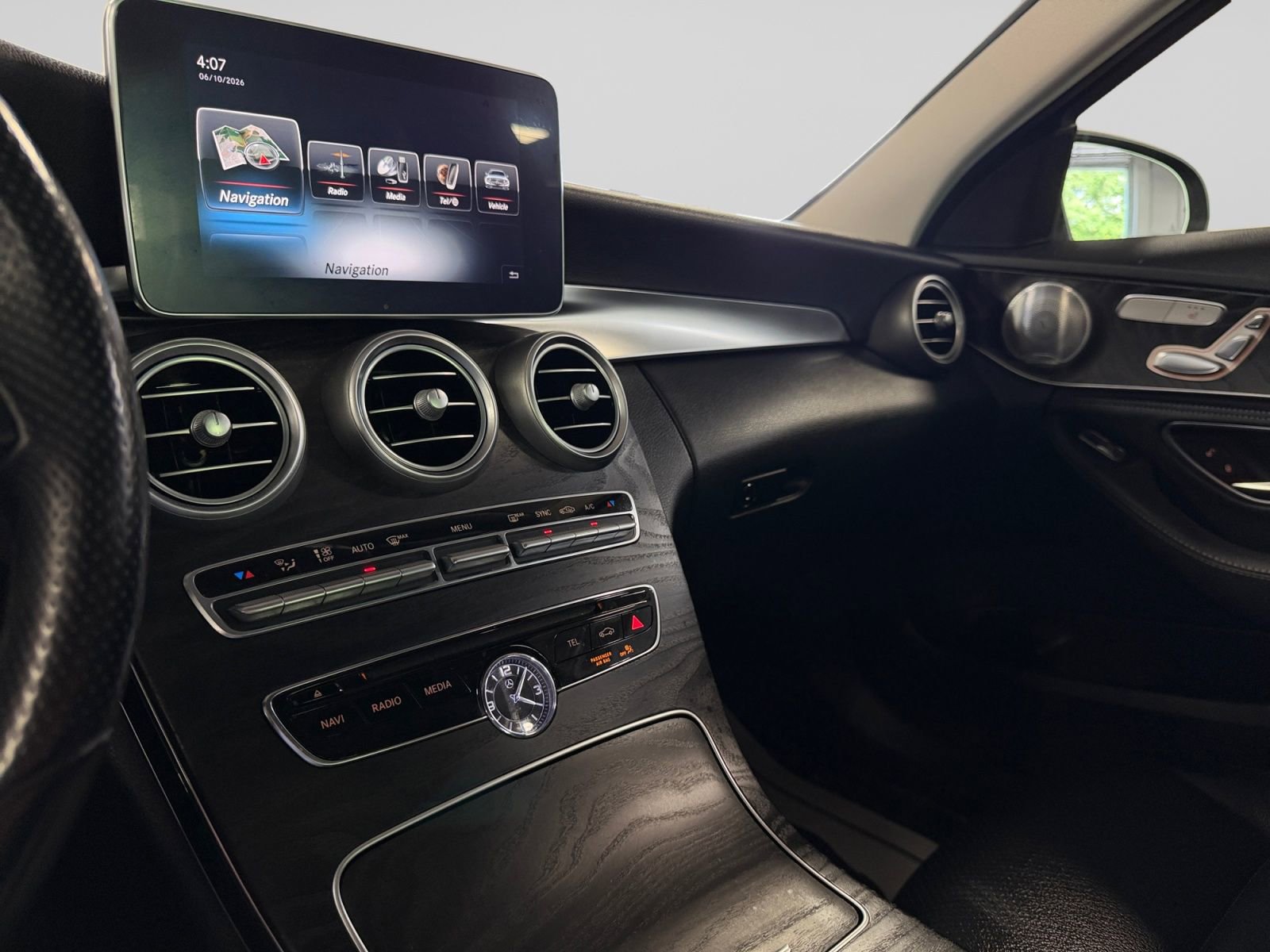 Used 2015 Mercedes-Benz C 300 4MATIC Sedan w/ Multimedia Package image 19