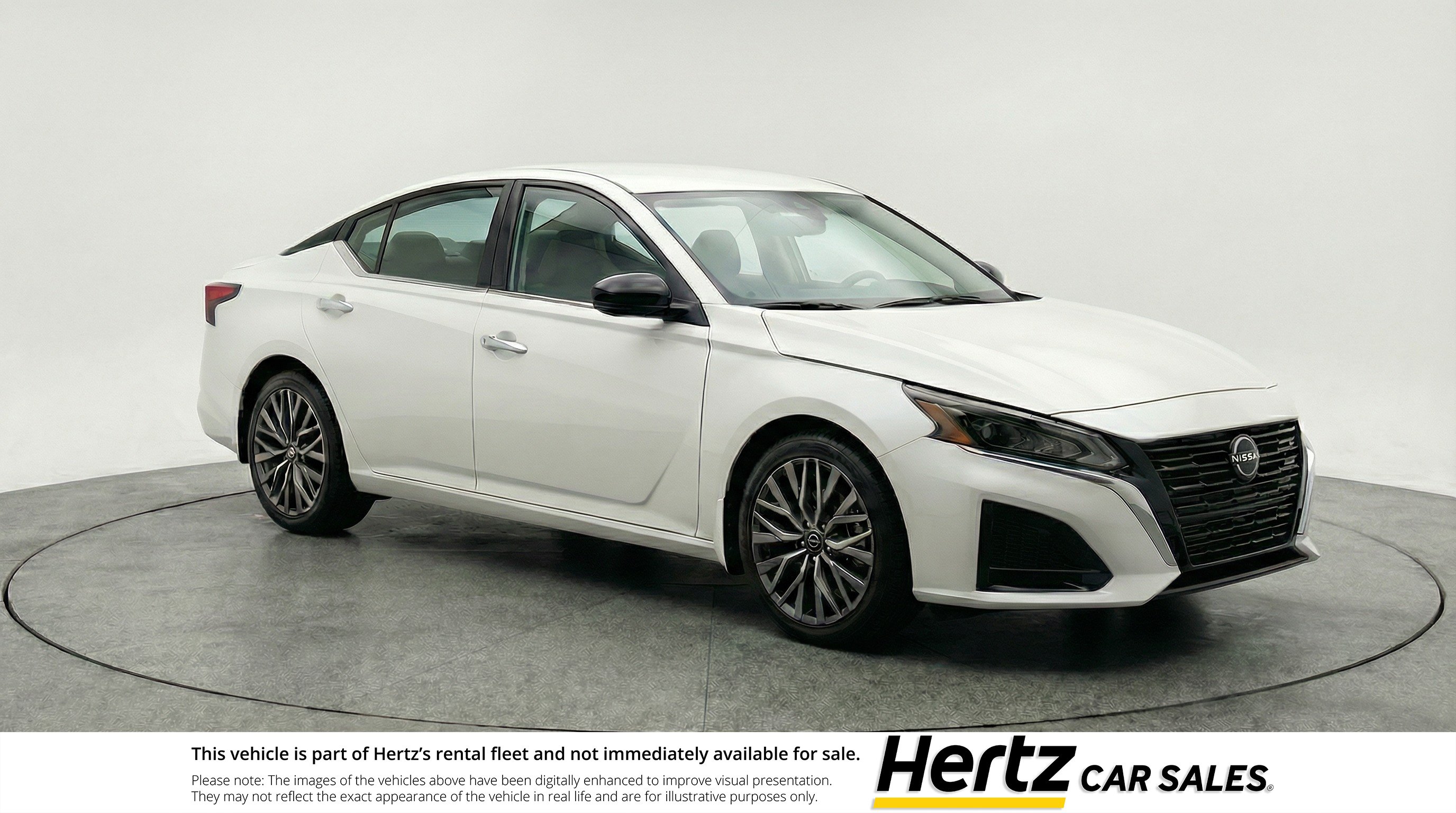 Used 2025 Nissan Altima 2.5 SV FWD image 1