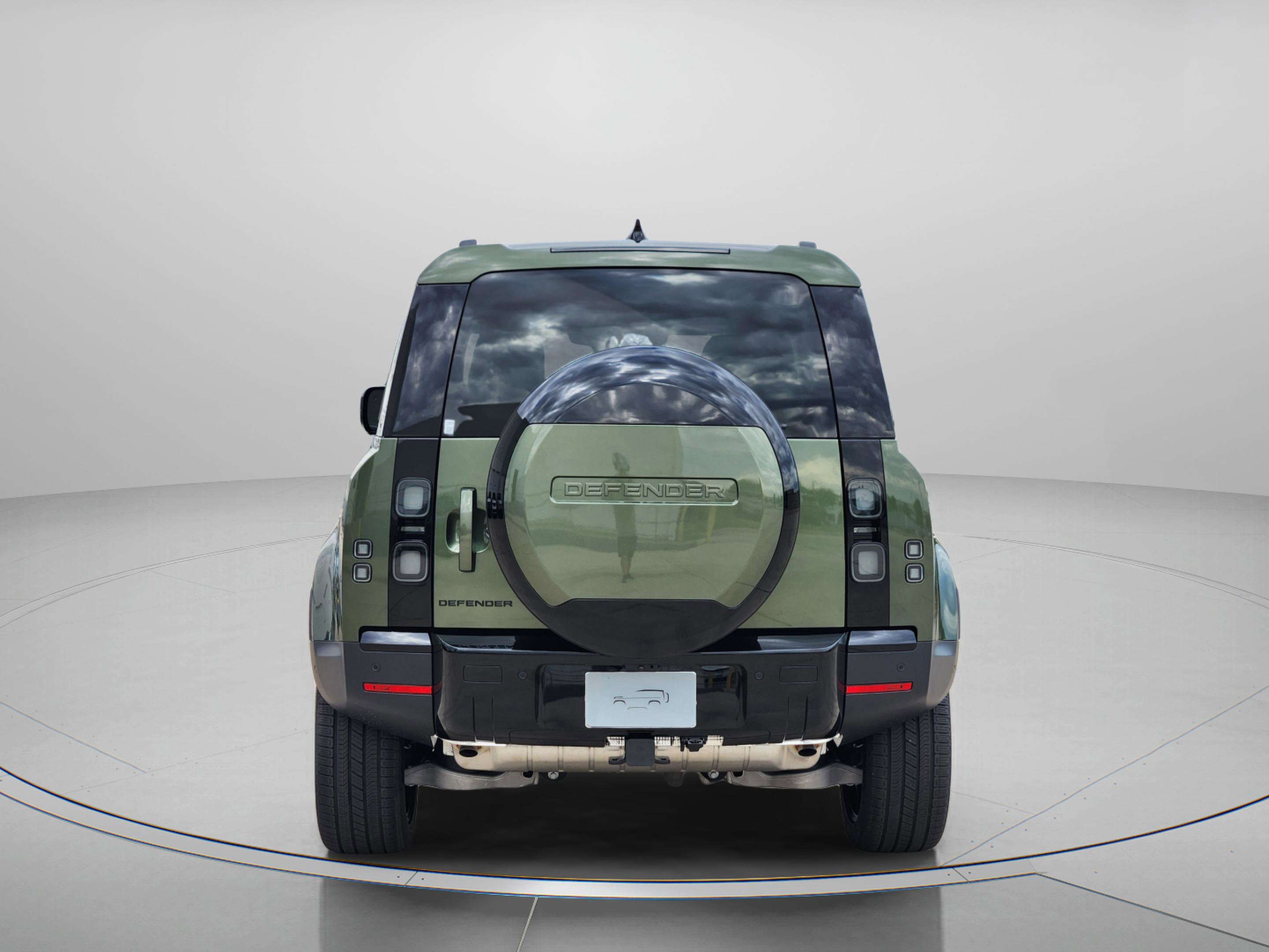 New 2026 Land Rover Defender 110 S AWD/4WD image 4