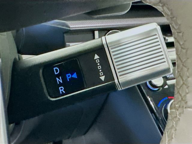 Used 2025 Hyundai Santa Fe SEL FWD image 18