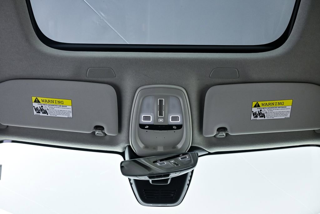 Certified 2025 Volvo XC40 B5 Plus image 20