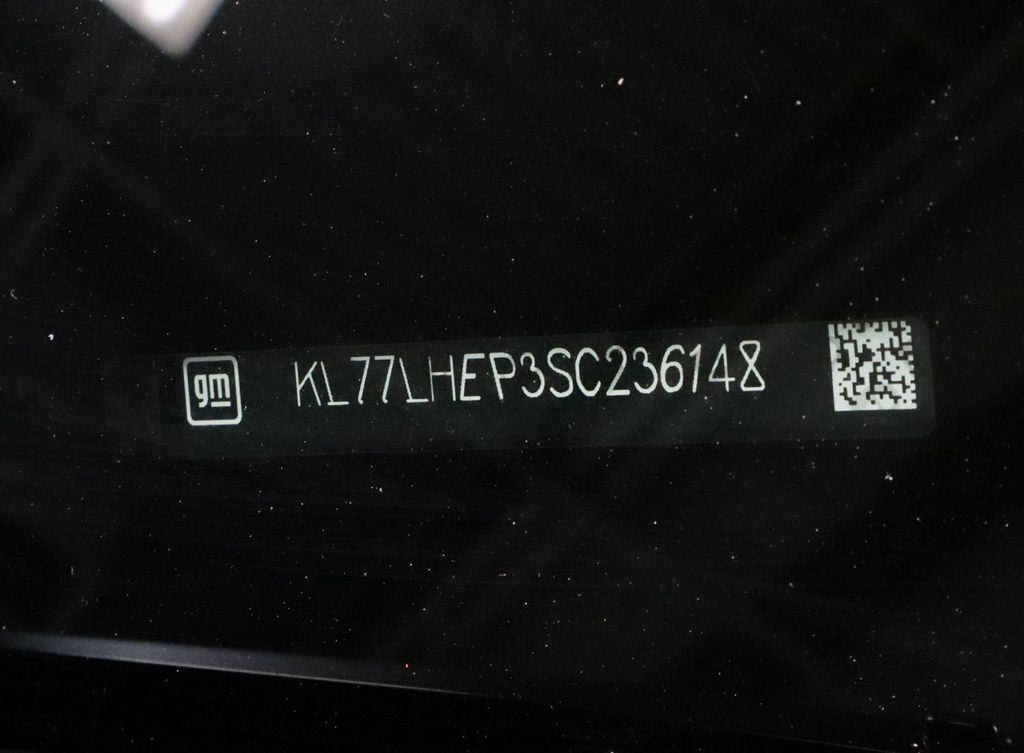 Used 2025 Chevrolet Trax LT w/ LT Convenience Package image 31