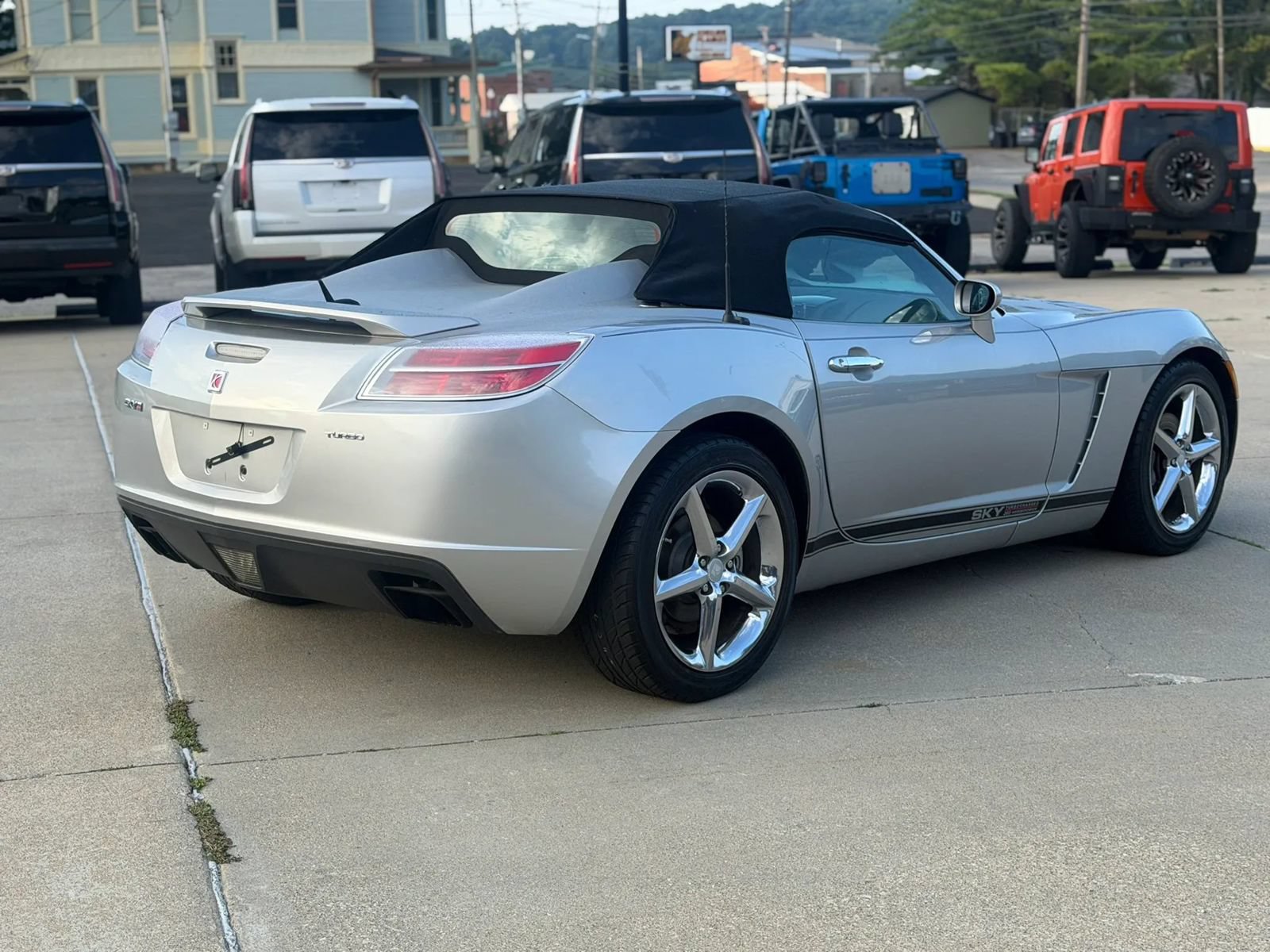 Used 2007 Saturn Sky Red Line RWD image 2