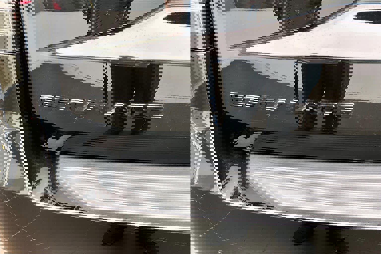 Used 2023 Cadillac Escalade Sport w/ Touring Package image 32