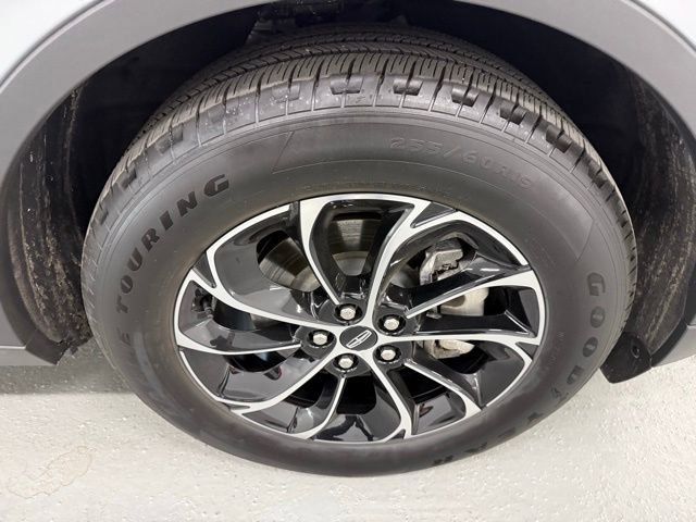 Used 2025 Lincoln Nautilus Premier w/ Equipment Group 102A image 5