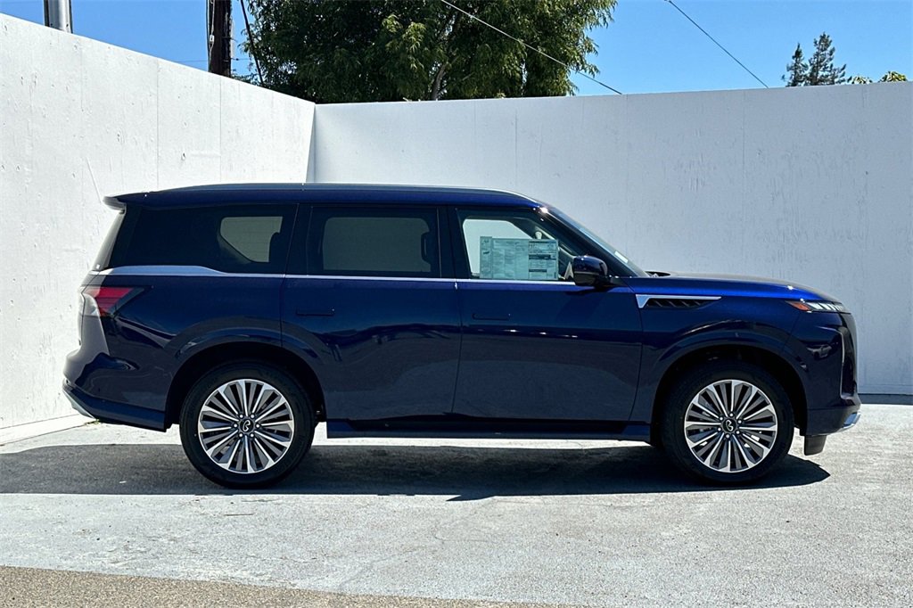 New 2025 INFINITI QX80 Sensory image 3