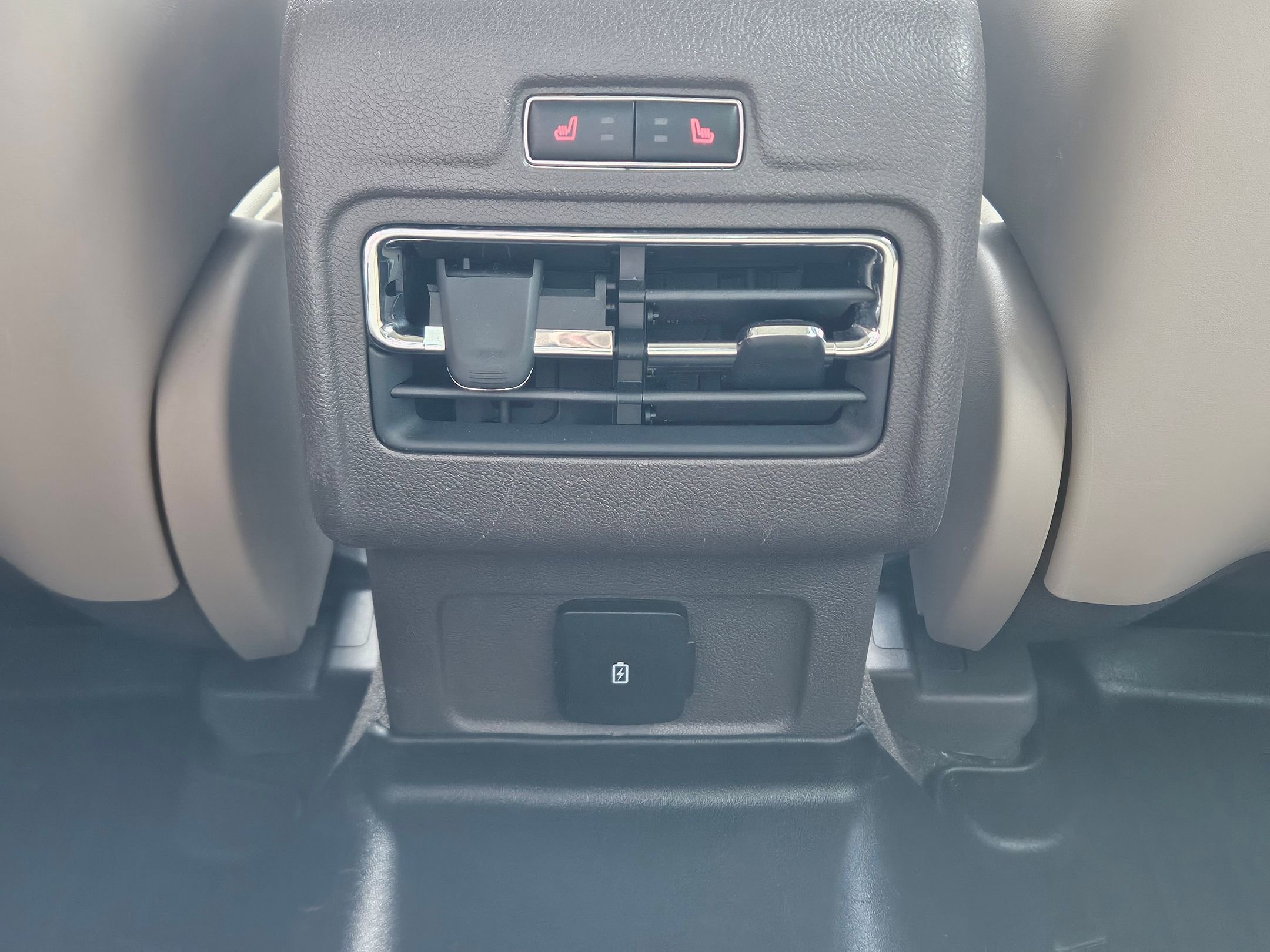 Used 2022 Lincoln Corsair FWD w/ Premium Package image 27