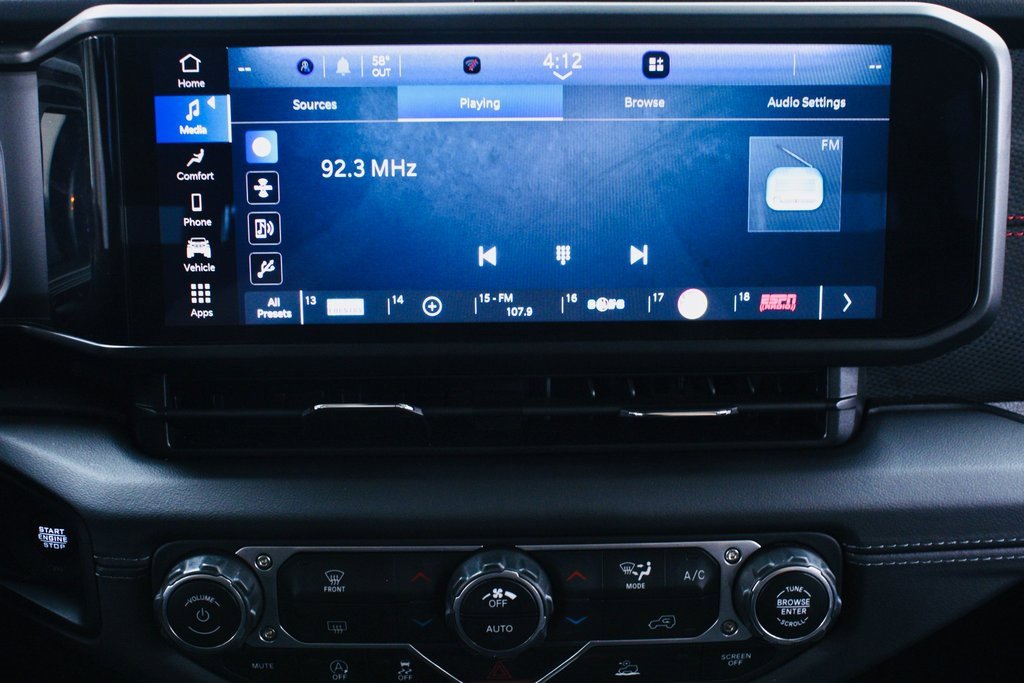 Used 2024 Jeep Wrangler Unlimited Rubicon image 16