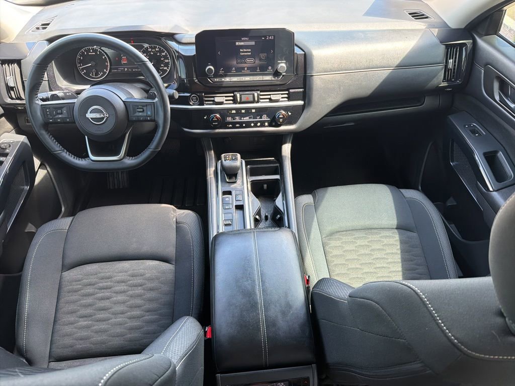 Used 2024 Nissan Pathfinder SV FWD image 19