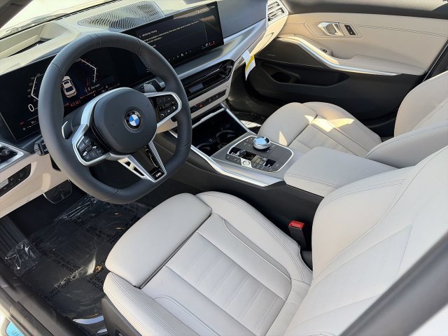Used 2026 BMW 330i Sedan w/ M Sport Package RWD image 18