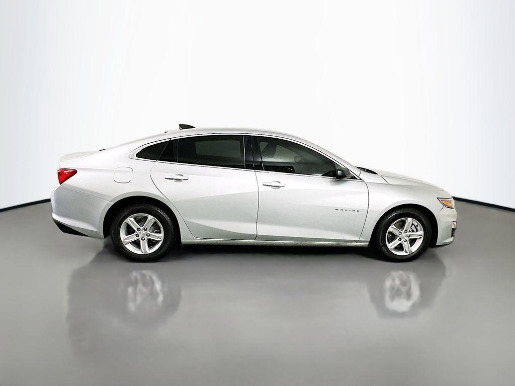Used 2021 Chevrolet Malibu LS image 4