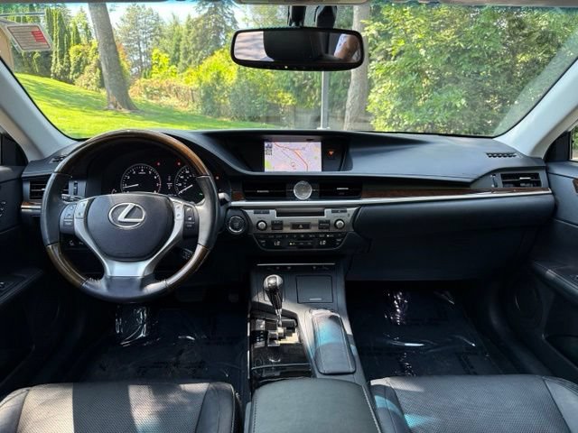 Used 2014 Lexus ES 350 w/ Luxury Package FWD image 13