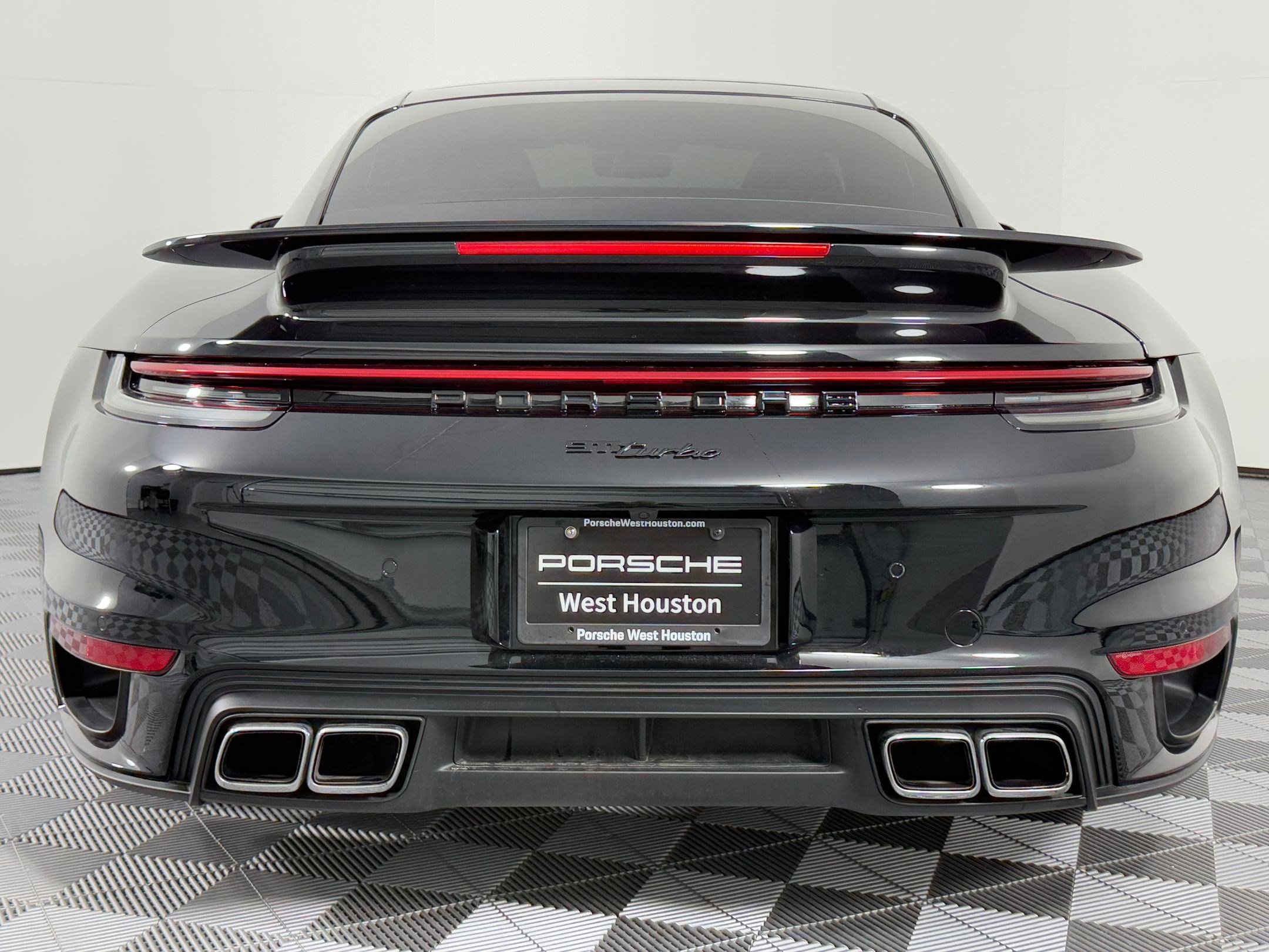Used 2022 Porsche 911 Turbo image 10