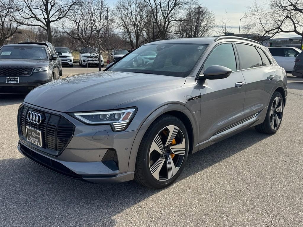Used 2022 Audi e-tron Premium Plus image 1