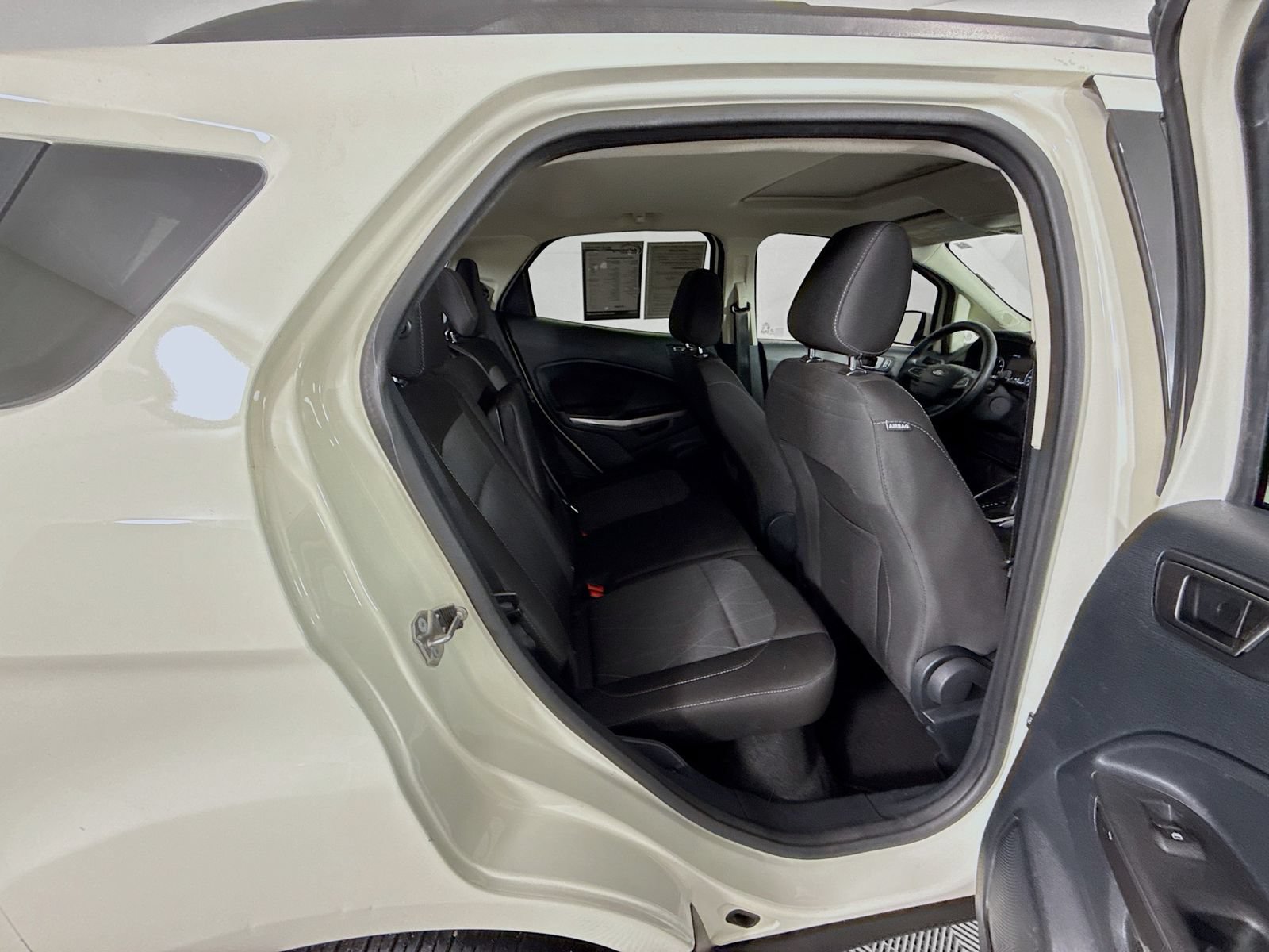 Used 2021 Ford EcoSport SE w/ SE Convenience Package FWD image 26