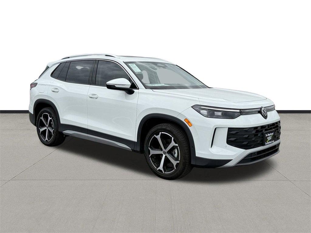 New 2026 Volkswagen Tiguan SE image 3