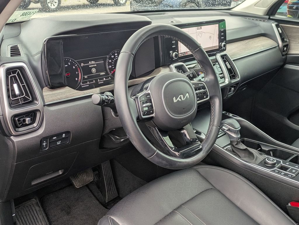 Used 2023 Kia Sorento EX w/ Panoramic Sunroof Package FWD image 32