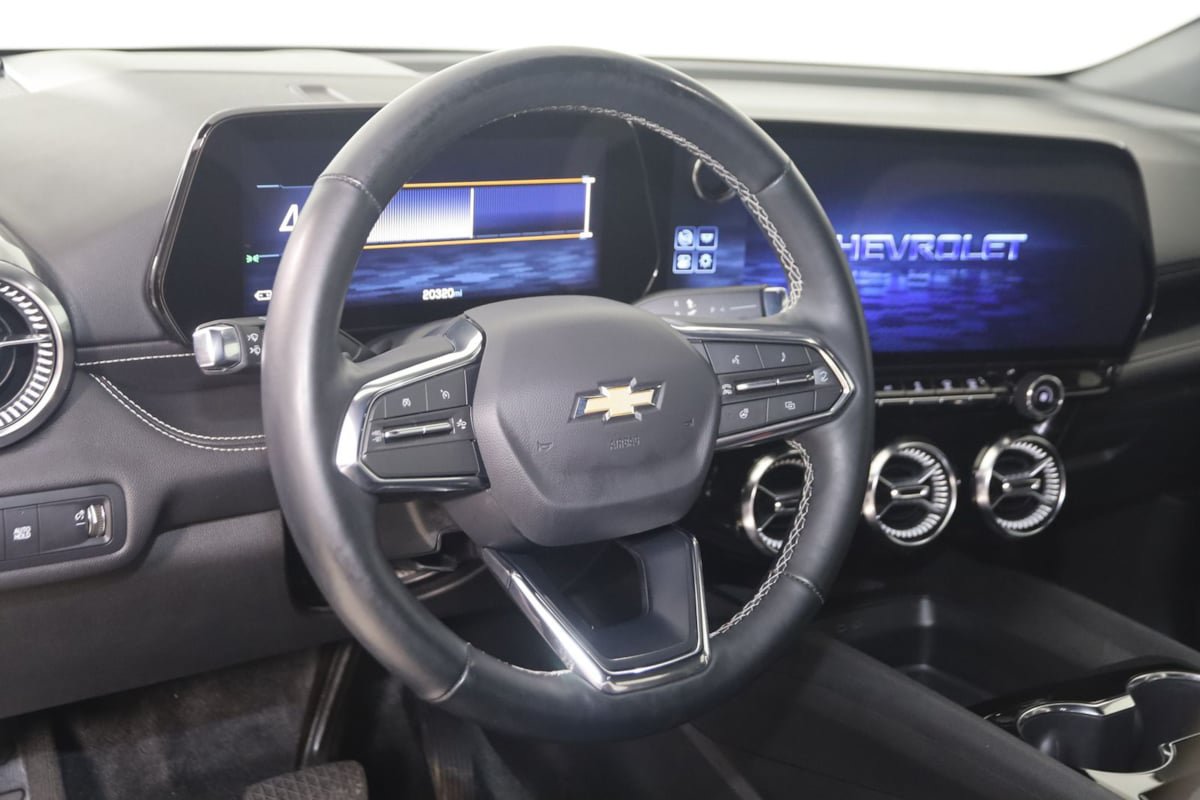 Used 2025 Chevrolet Blazer EV LT AWD/4WD image 6
