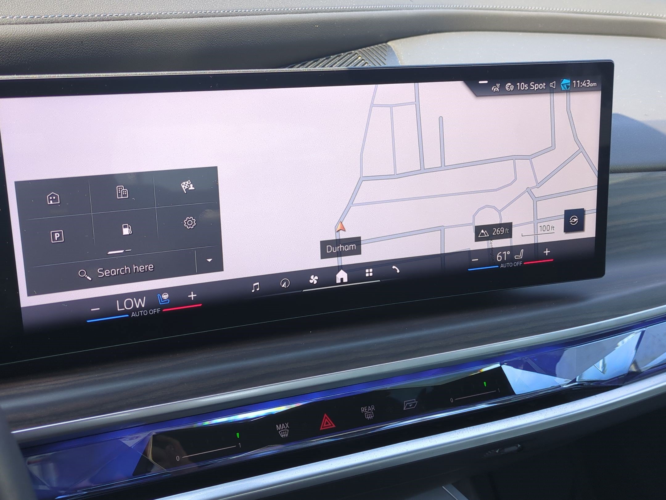 Certified 2025 BMW 740i RWD image 24
