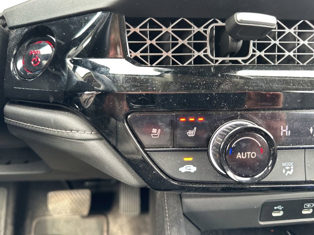 Used 2024 Honda Accord Touring image 6