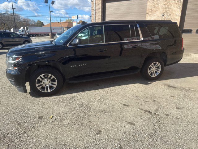 Used 2018 Chevrolet Suburban LS image 4