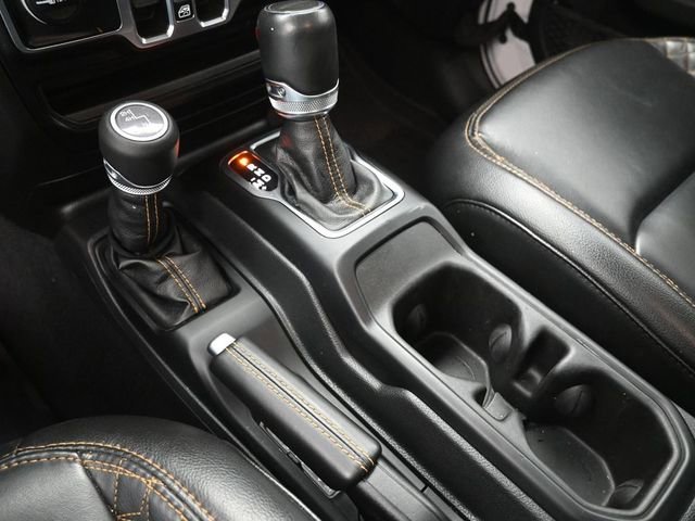 Used 2023 Jeep Gladiator Overland image 9