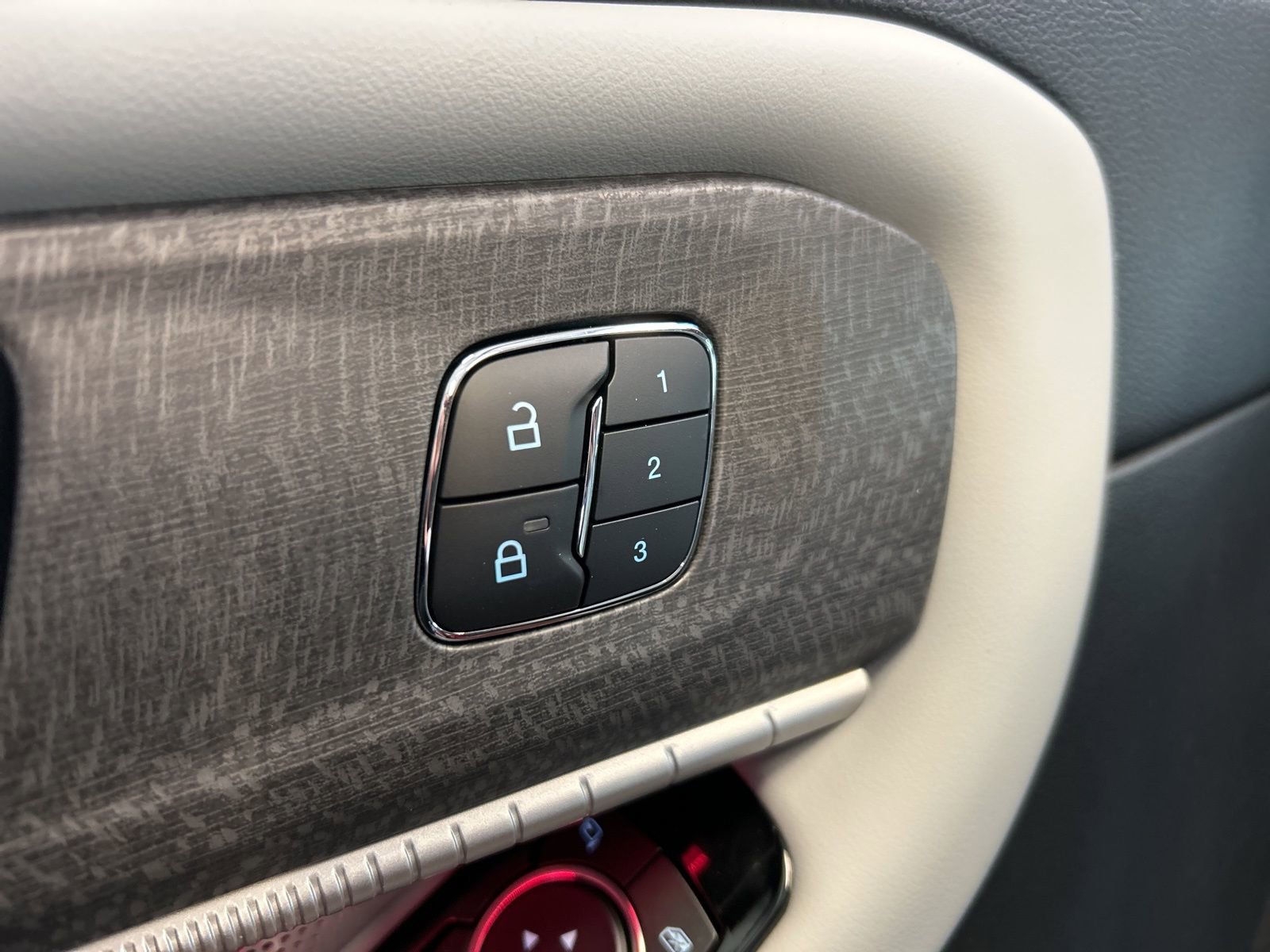 New 2026 Ford Explorer Platinum image 19