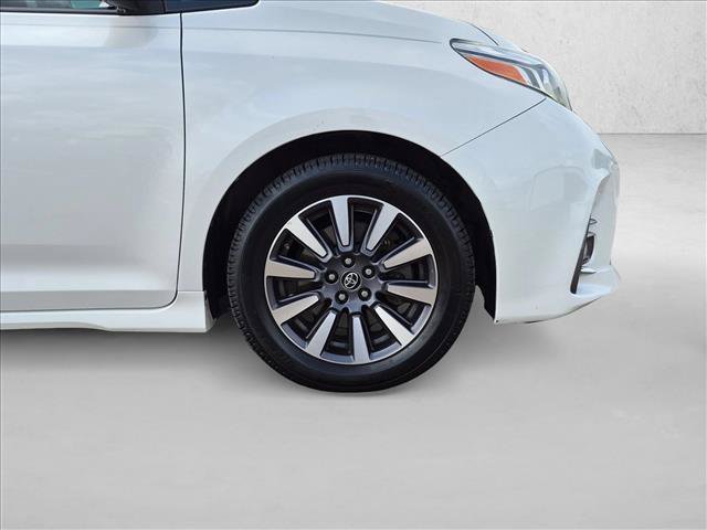Used 2019 Toyota Sienna Limited Premium FWD image 24