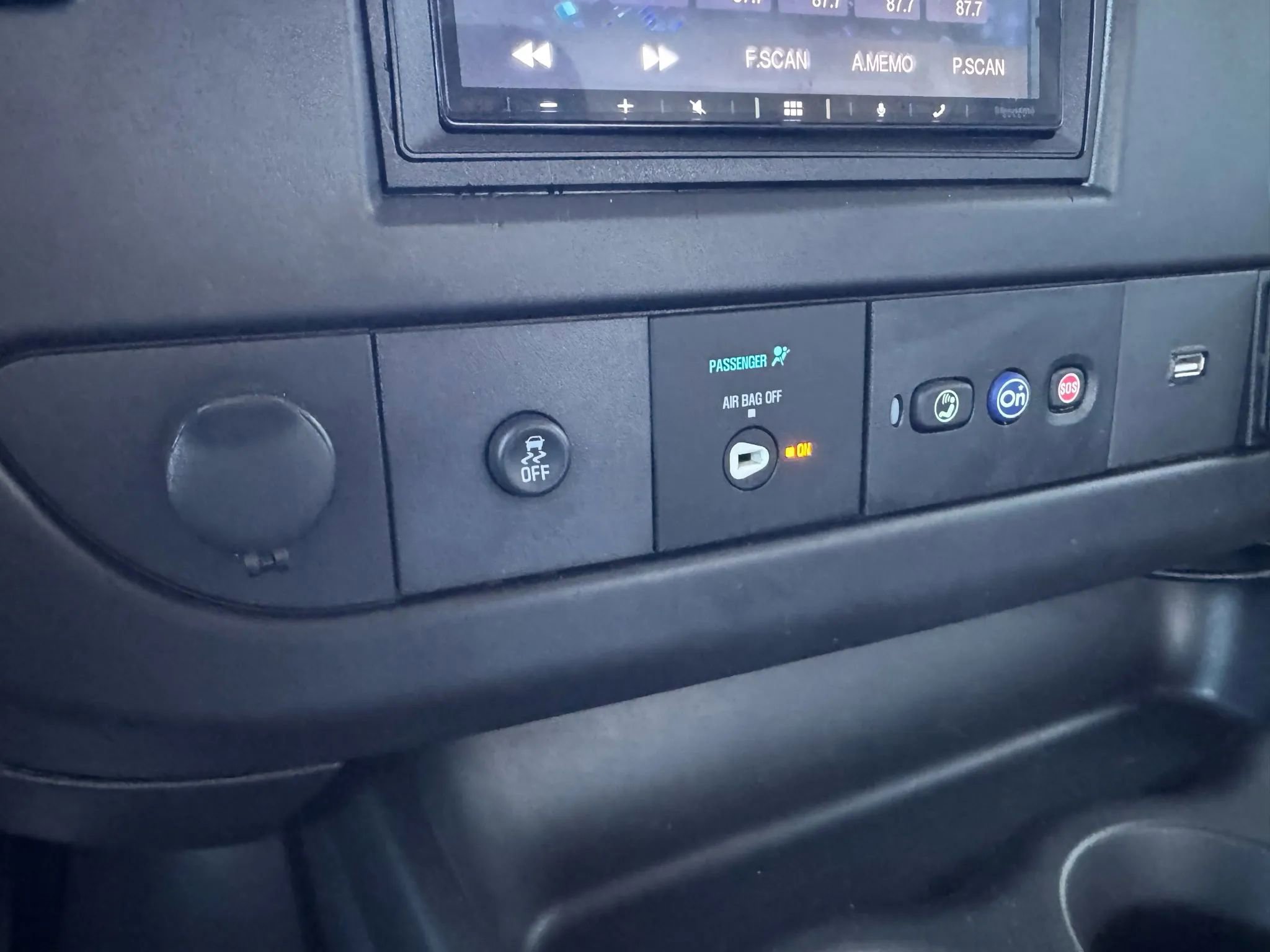 Used 2022 Chevrolet Express 2500 Extended w/ Driver Convenience Package image 21