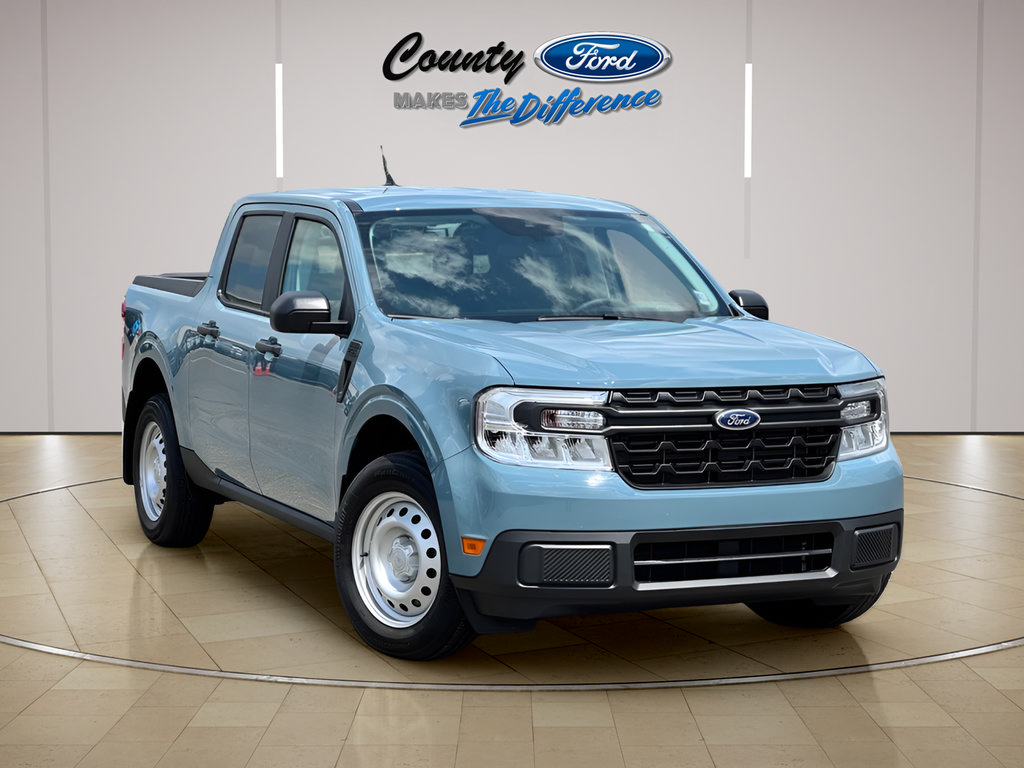 Used 2023 Ford Maverick XL FWD image 1
