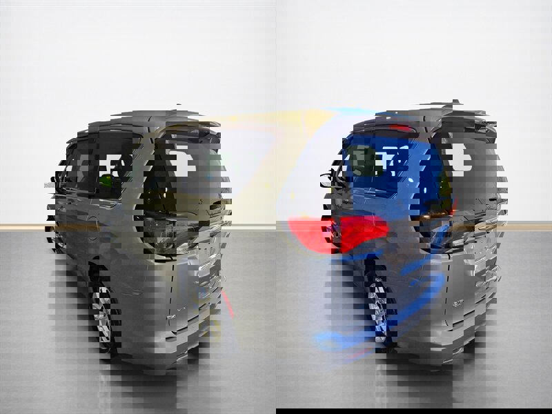 Used 2017 Chrysler Pacifica LX FWD image 6