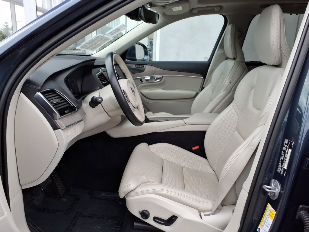 Certified 2022 Volvo XC90 T6 Inscription w/ Advanced Package AWD/4WD image 7