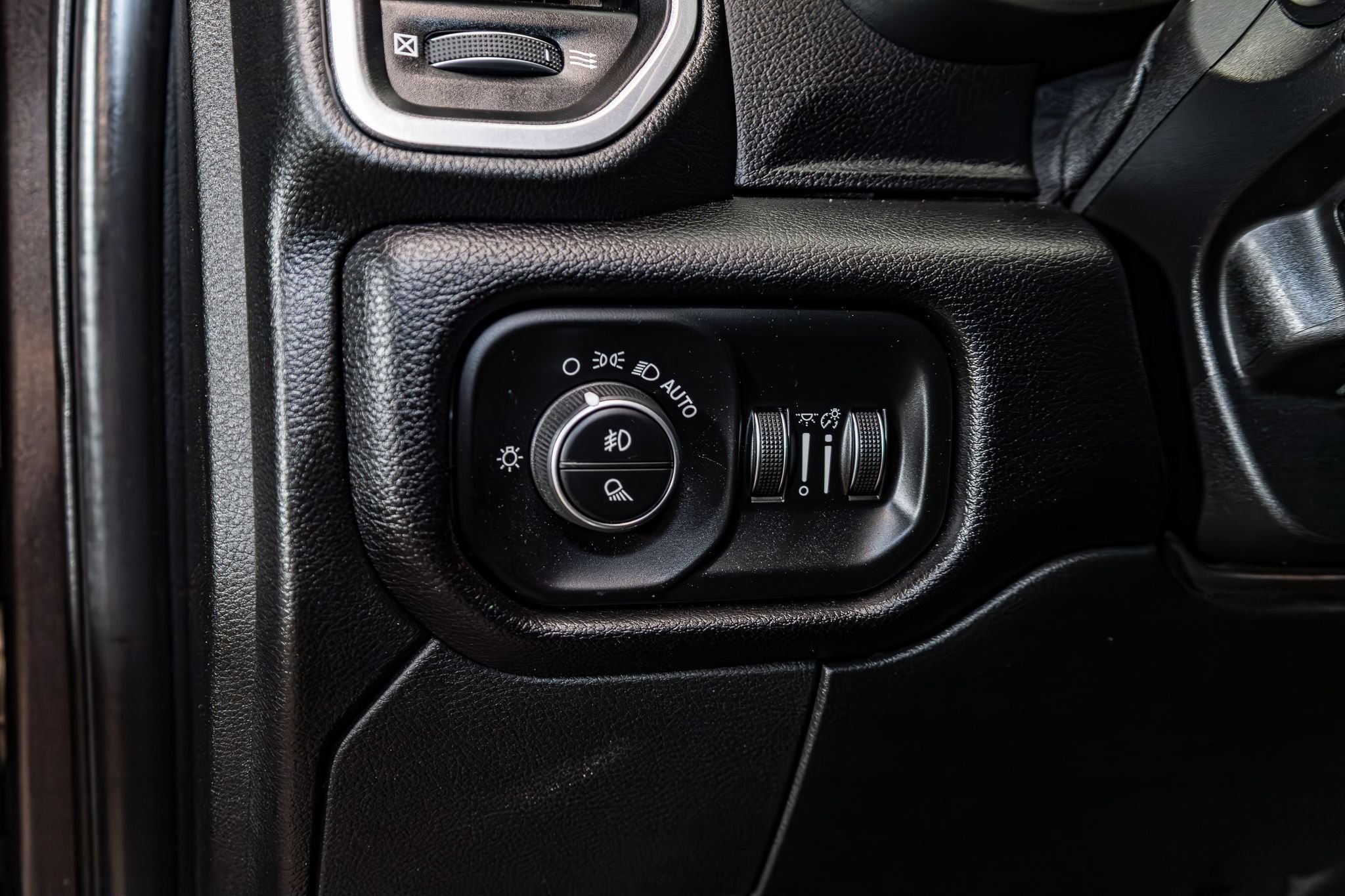 Used 2021 RAM 2500 Laramie AWD/4WD image 15