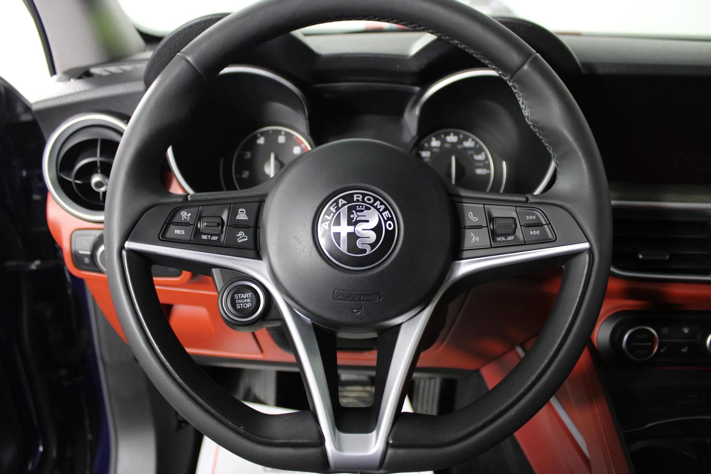 Used 2019 Alfa Romeo Stelvio Ti image 13