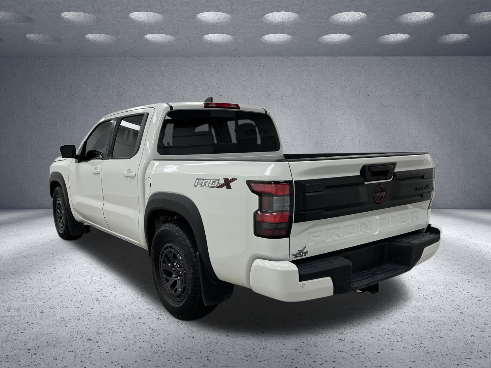 Used 2025 Nissan Frontier Pro-X w/ Pro Convenience Package RWD image 3