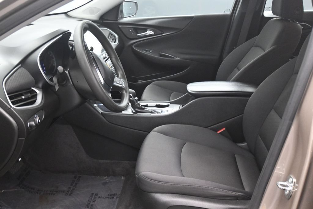 Used 2023 Chevrolet Malibu LT FWD image 13