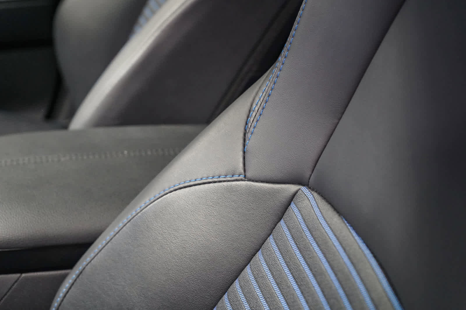 Used 2023 Toyota RAV4 XSE image 23