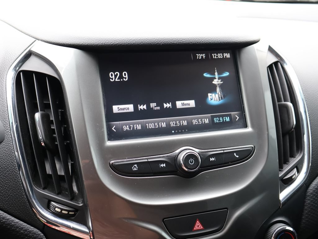 Used 2018 Chevrolet Cruze LT FWD image 30