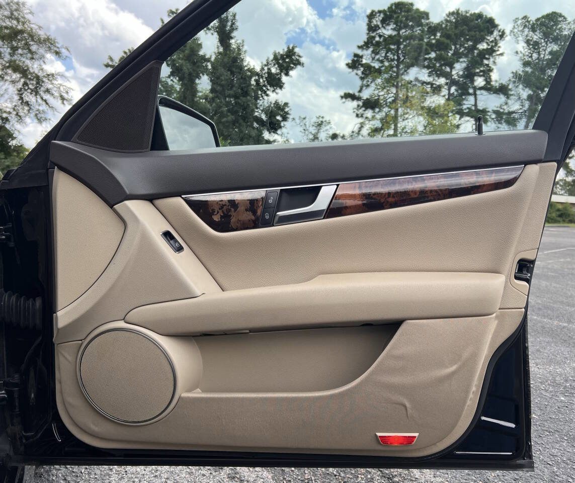 Used 2014 Mercedes-Benz C 250 Sedan image 16