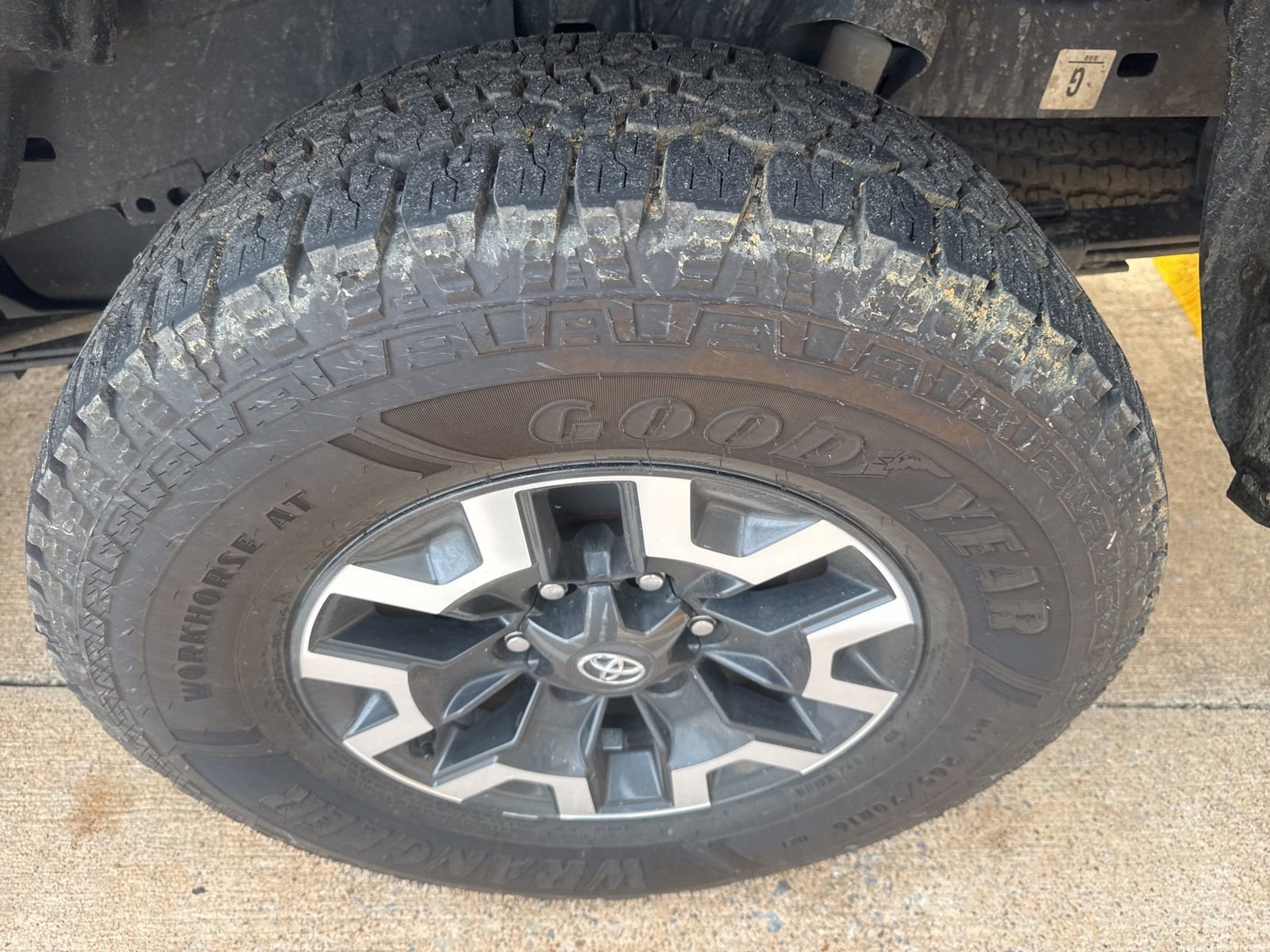 Used 2023 Toyota Tacoma TRD Off-Road image 17