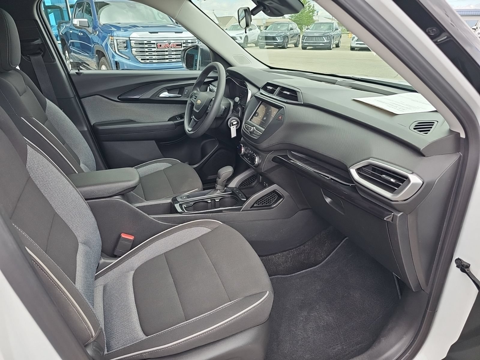Used 2023 Chevrolet TrailBlazer LS FWD image 34