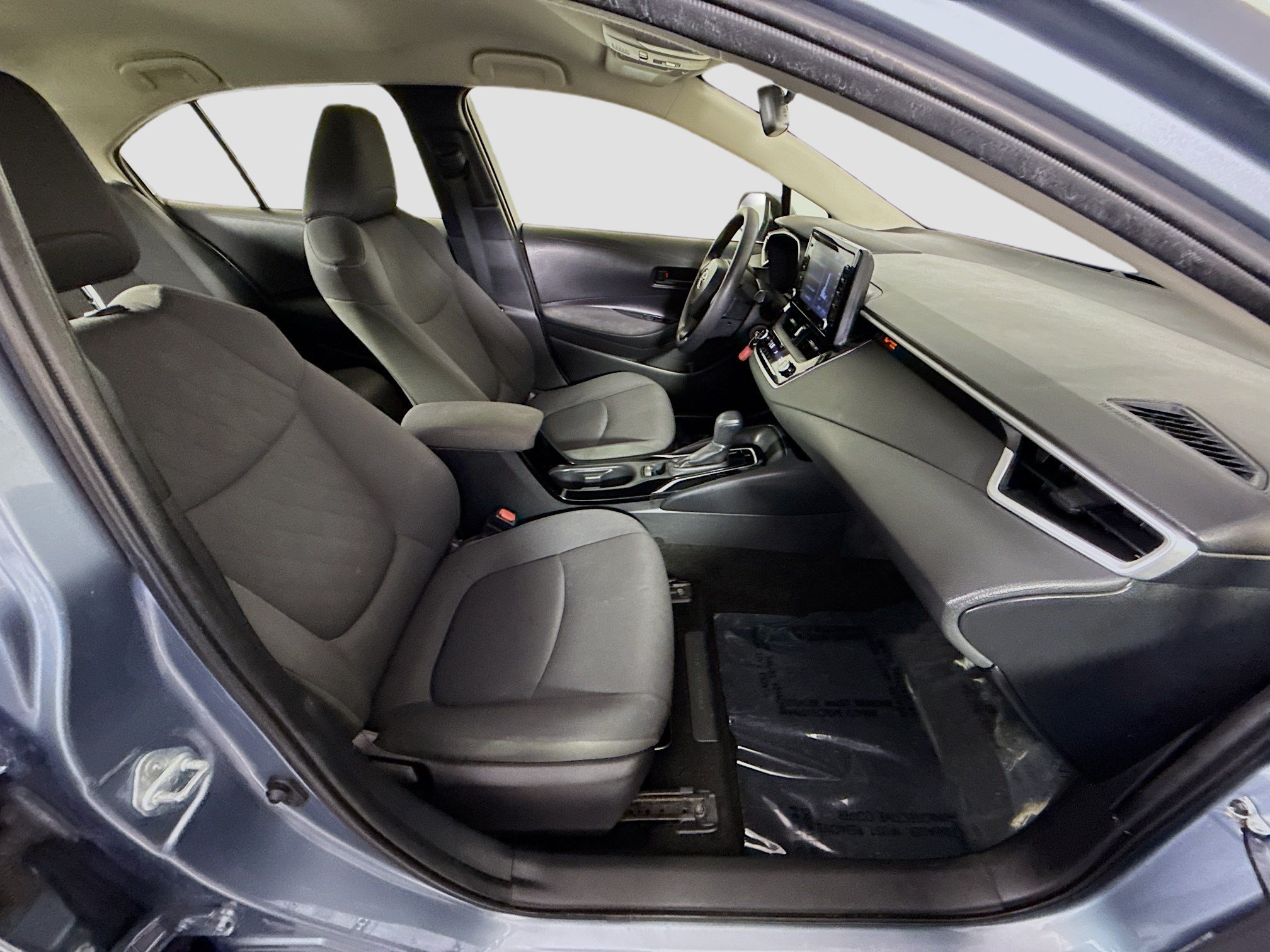 Used 2022 Toyota Corolla LE FWD image 28