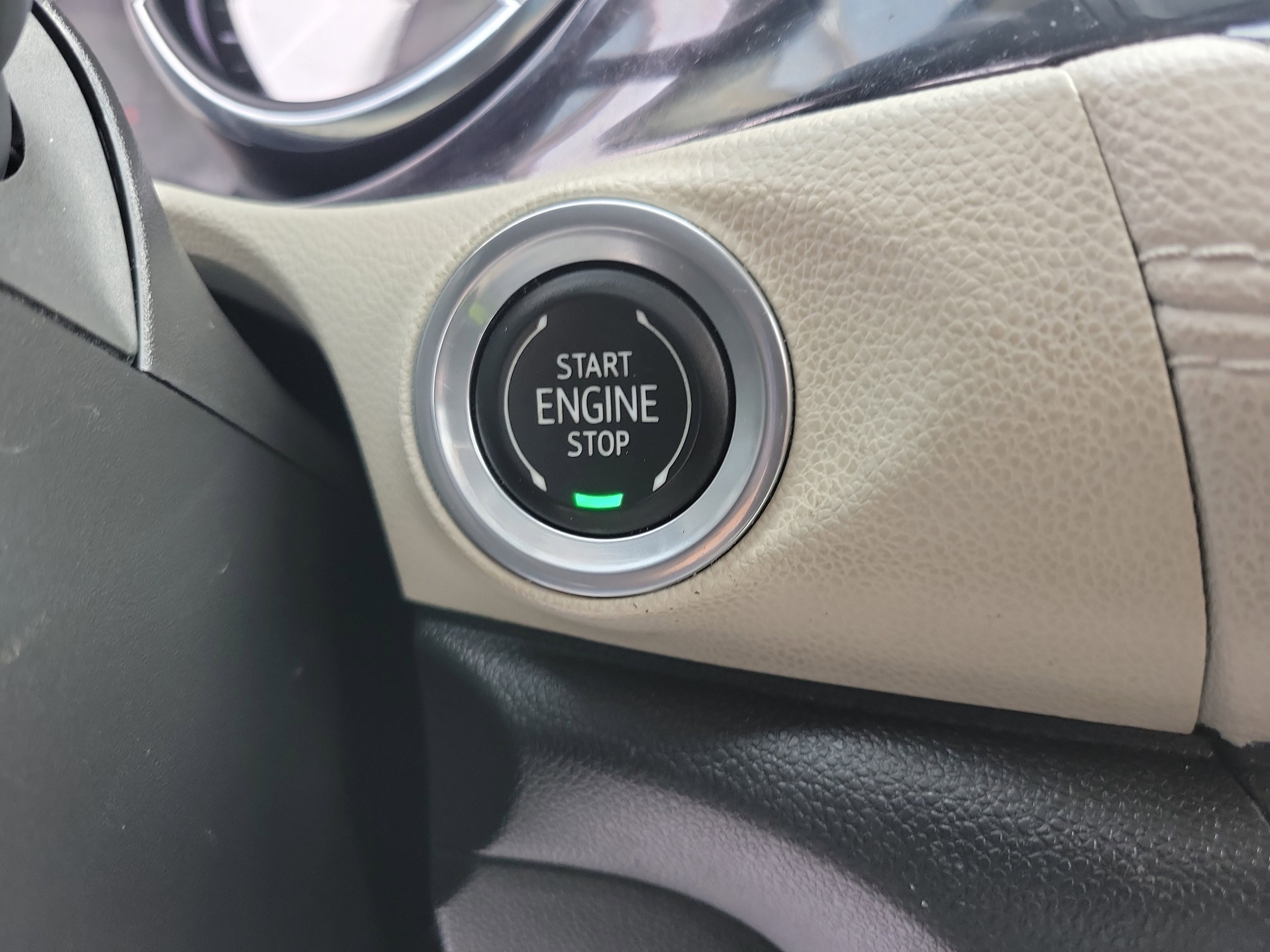 Certified 2021 Buick Encore GX Essence w/ Advanced Technology Package image 32