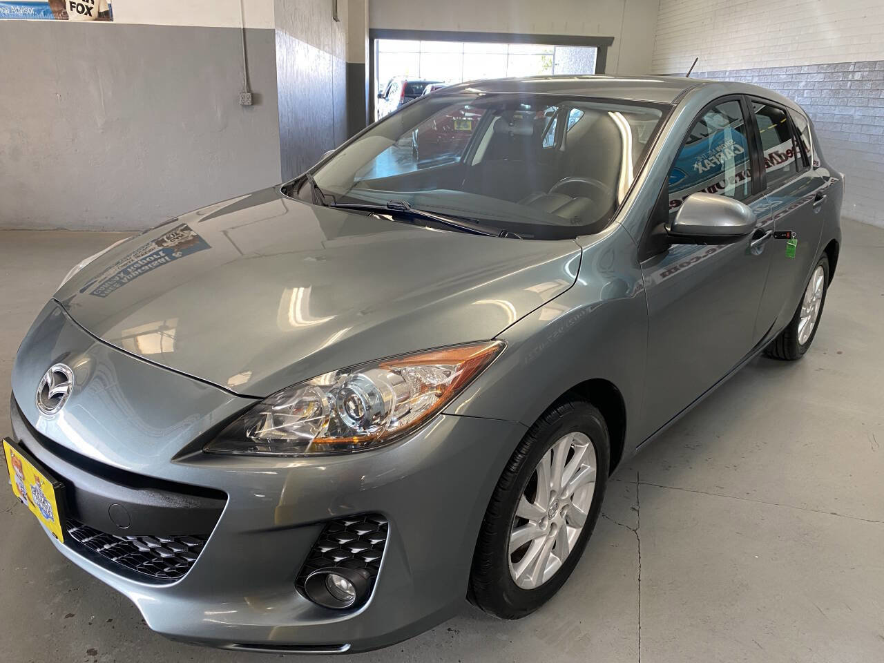 Used 2012 MAZDA MAZDA3 i Touring image 3