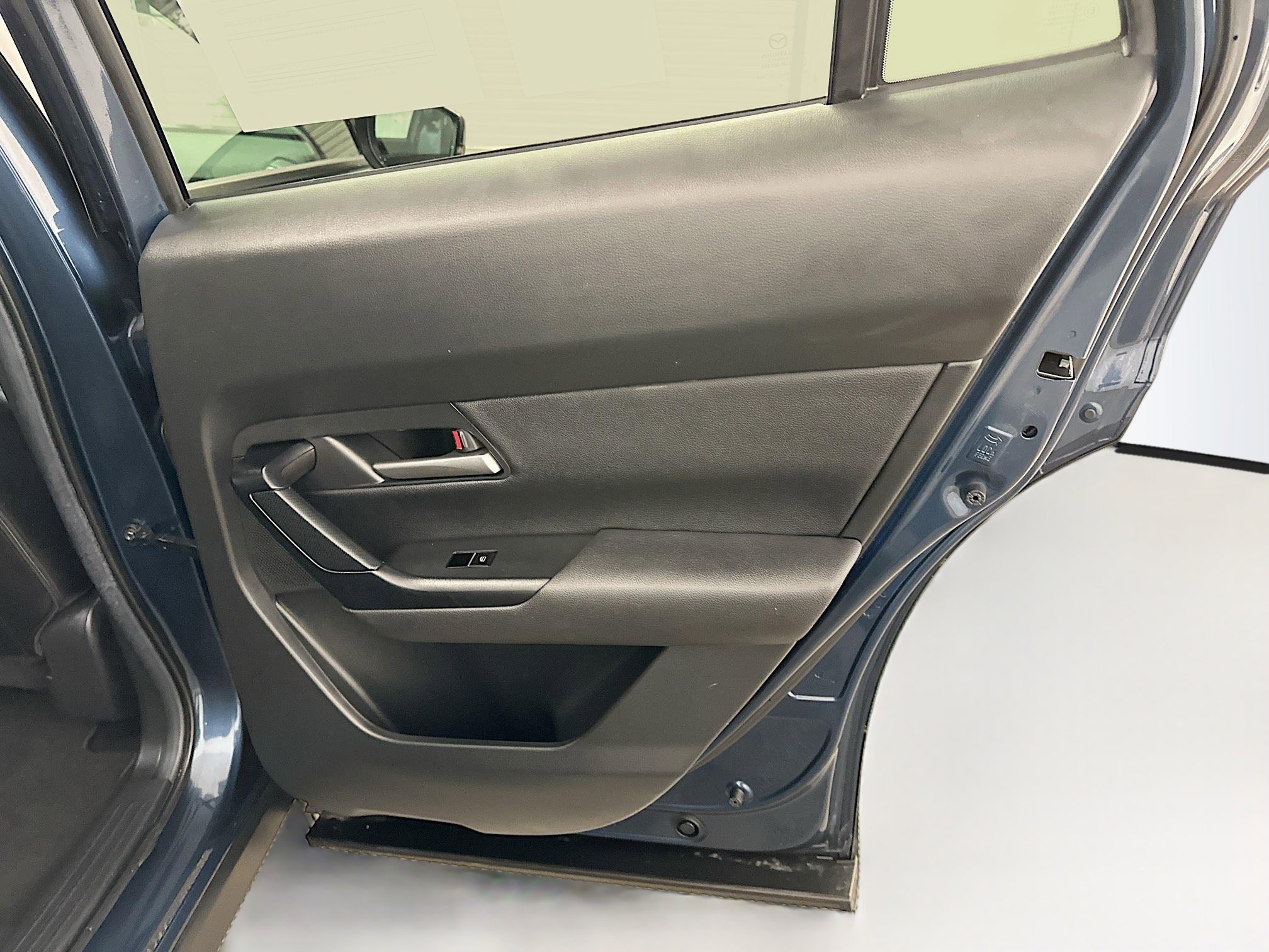 Used 2025 MAZDA CX-50 AWD 2.5 Hybrid w/ Premium Pkg image 33