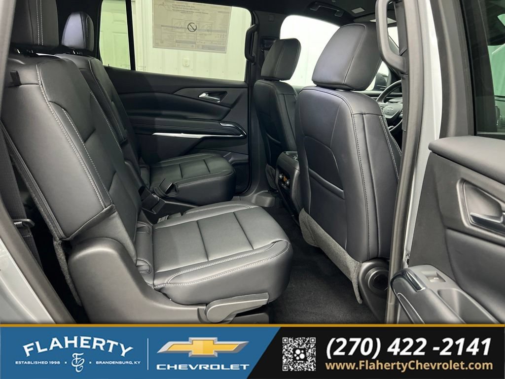 New 2026 Chevrolet Traverse LT w/ Midnight/Sport Edition AWD/4WD image 16