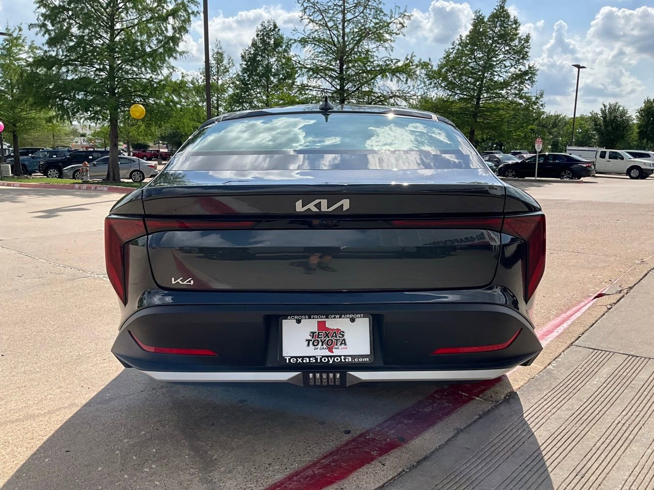 Used 2025 Kia K4 LXS FWD image 7