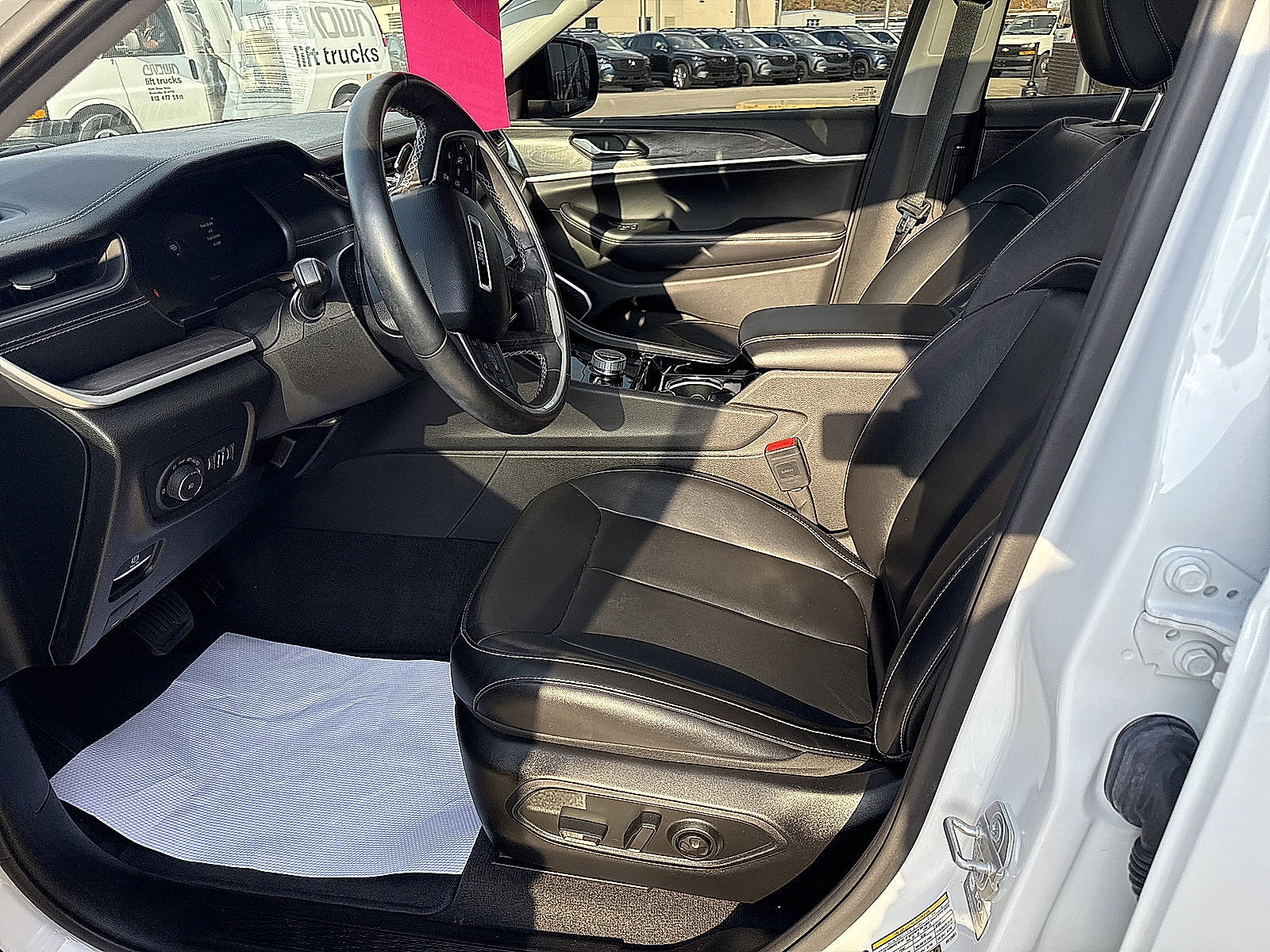 Used 2021 Jeep Grand Cherokee L Limited image 15